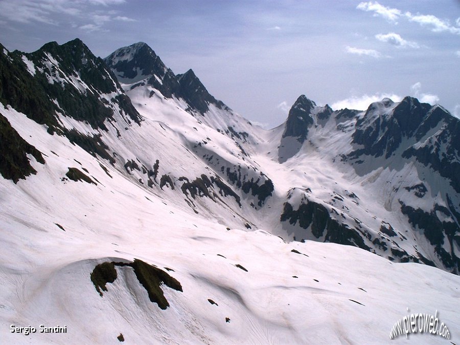 13 In mezzo il Passo di Valsecca.JPG